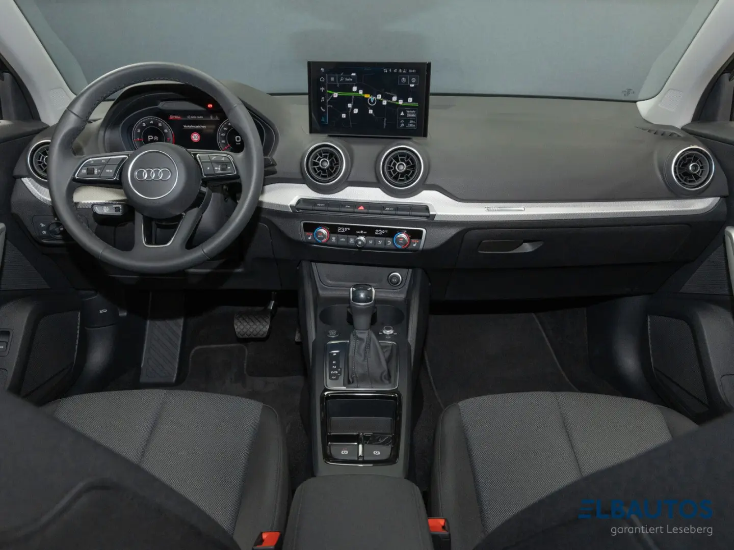 Q2 1 5 TFSI S-Tron. Advanc. Navi  Matrix-LED ACC