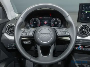 Q2 1 5 TFSI S-Tron. Advanc. Navi  Matrix-LED ACC