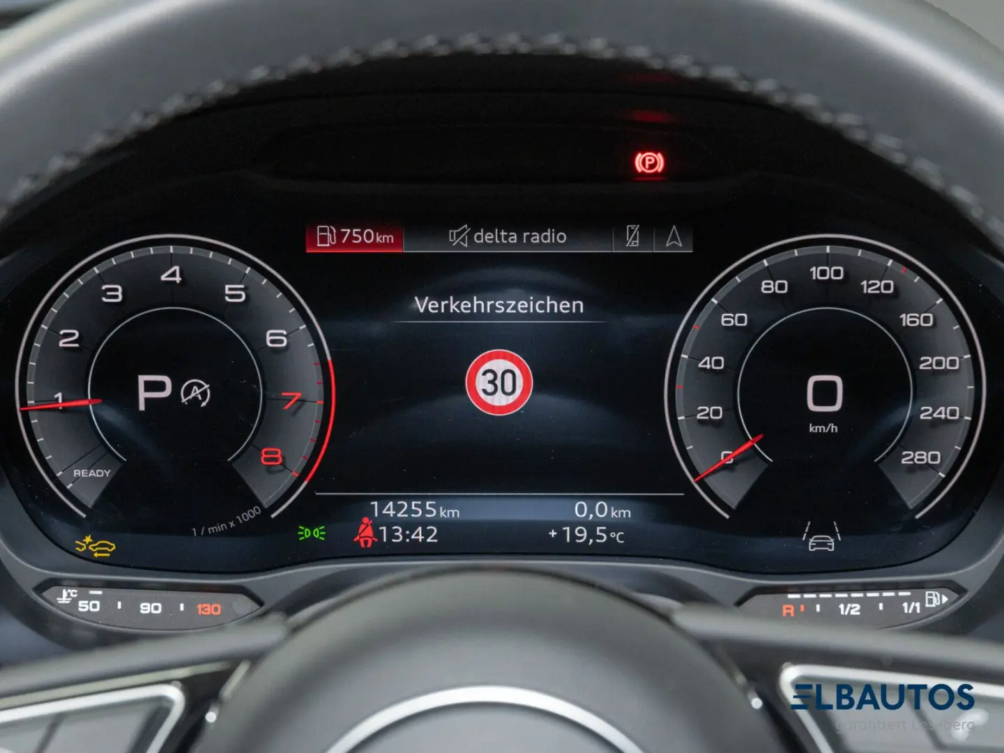 Q2 1 5 TFSI S-Tron. Advanc. Navi  Matrix-LED ACC
