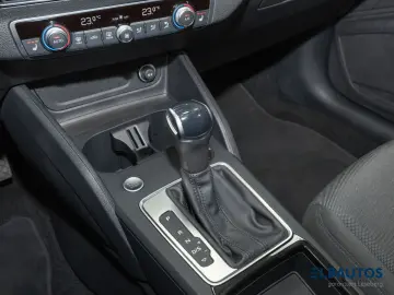 Q2 1 5 TFSI S-Tron. Advanc. Navi  Matrix-LED ACC