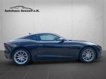F-TYPE Coupe P300 Black Pack Performance Sitze