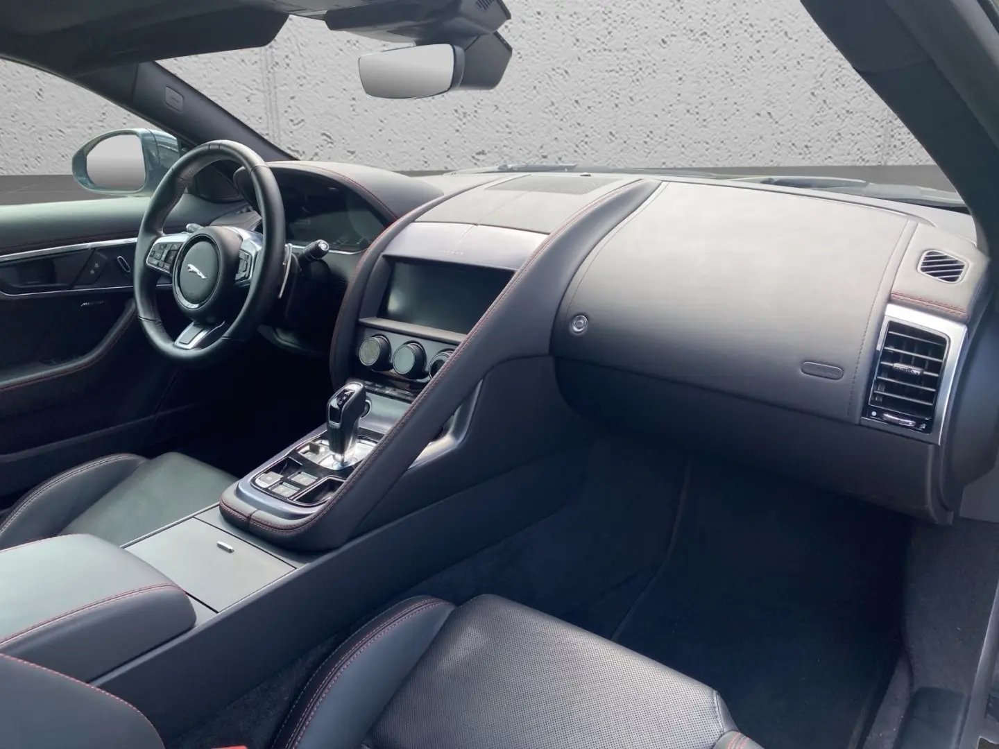 F-TYPE Coupe P300 Black Pack Performance Sitze