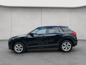 Q2 35 TFSI S-tronic S-Line NAVI PDC GJR