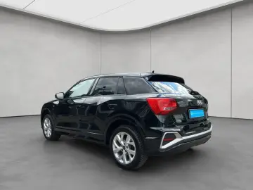 Q2 35 TFSI S-tronic S-Line NAVI PDC GJR