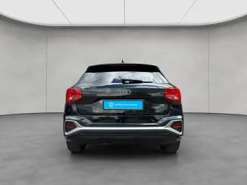 Q2 35 TFSI S-tronic S-Line NAVI PDC GJR