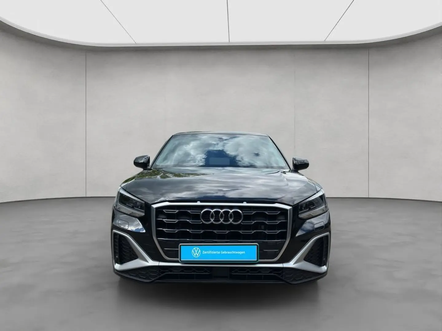 Q2 35 TFSI S-tronic S-Line NAVI PDC GJR