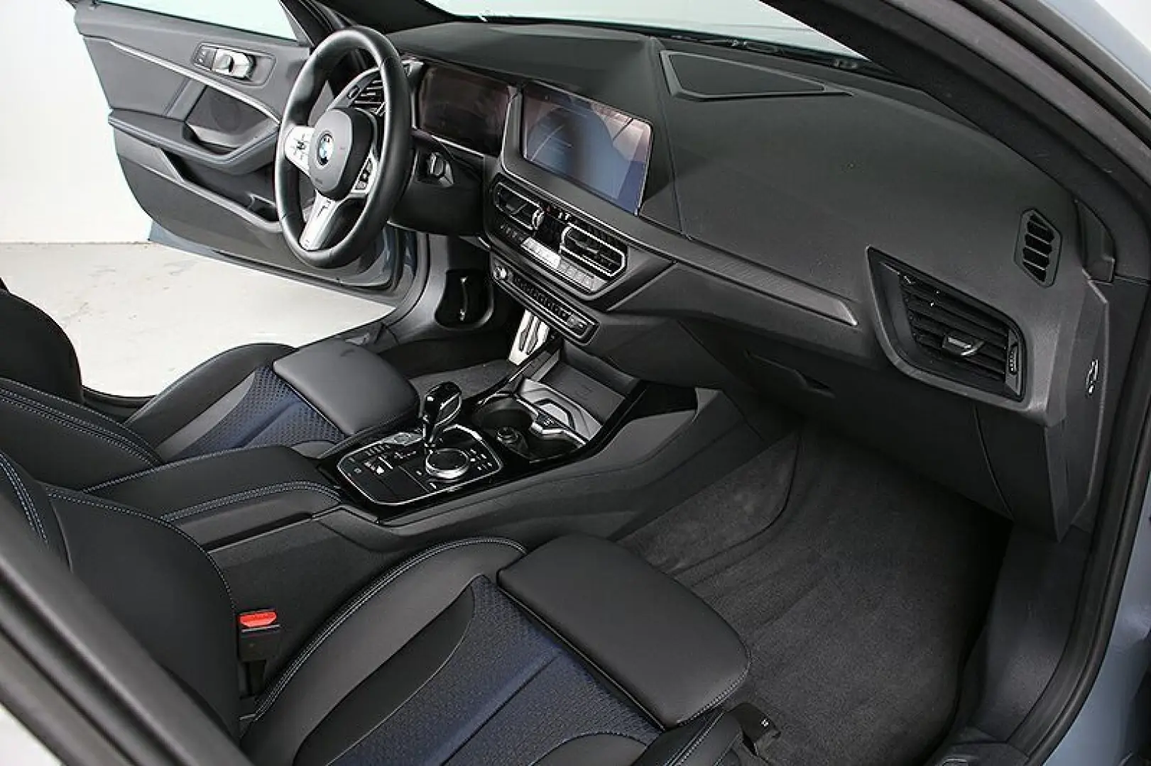 218i Gran Coupé M Sport DKG LiveCockpit LED ACC