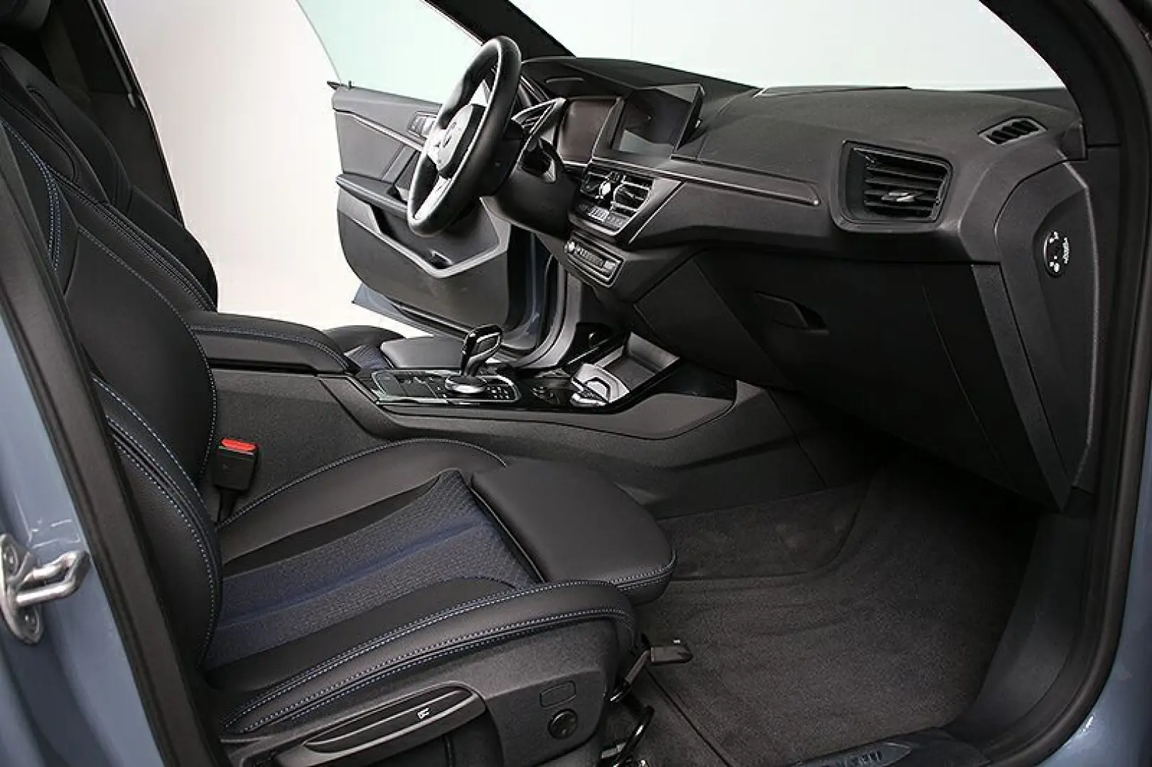 218i Gran Coupé M Sport DKG LiveCockpit LED ACC