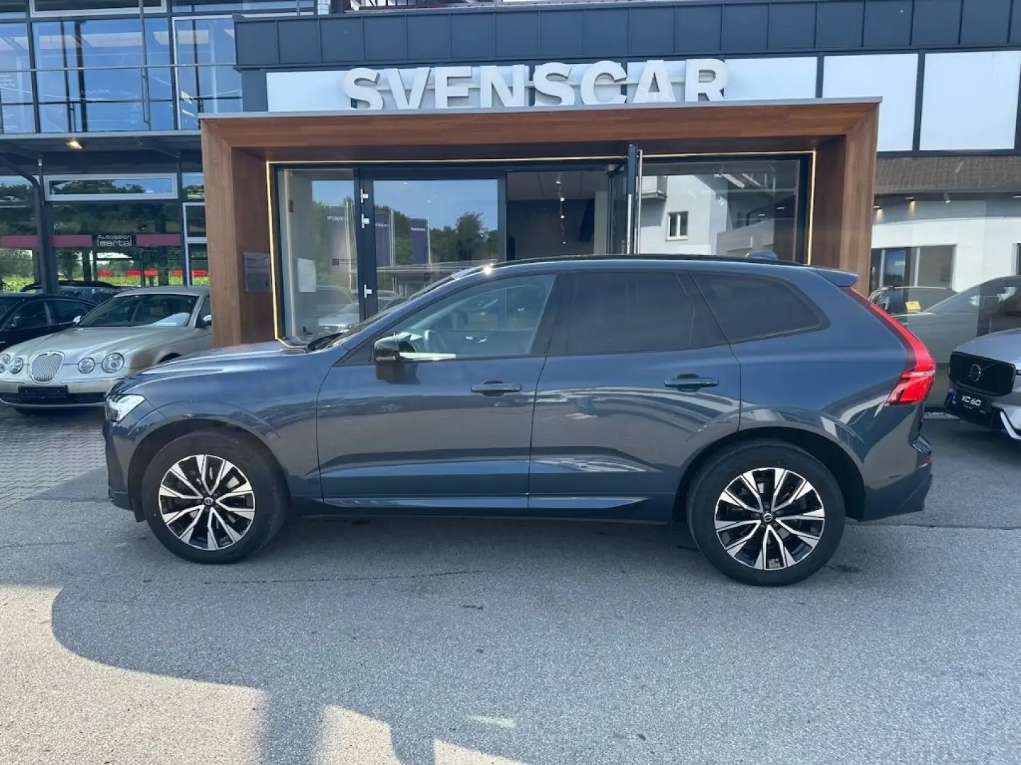 XC60 Plus Dark AWD B4 Diesel EU6d Digitales Cock
