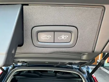 XC60 Plus Dark AWD B4 Diesel EU6d Digitales Cock