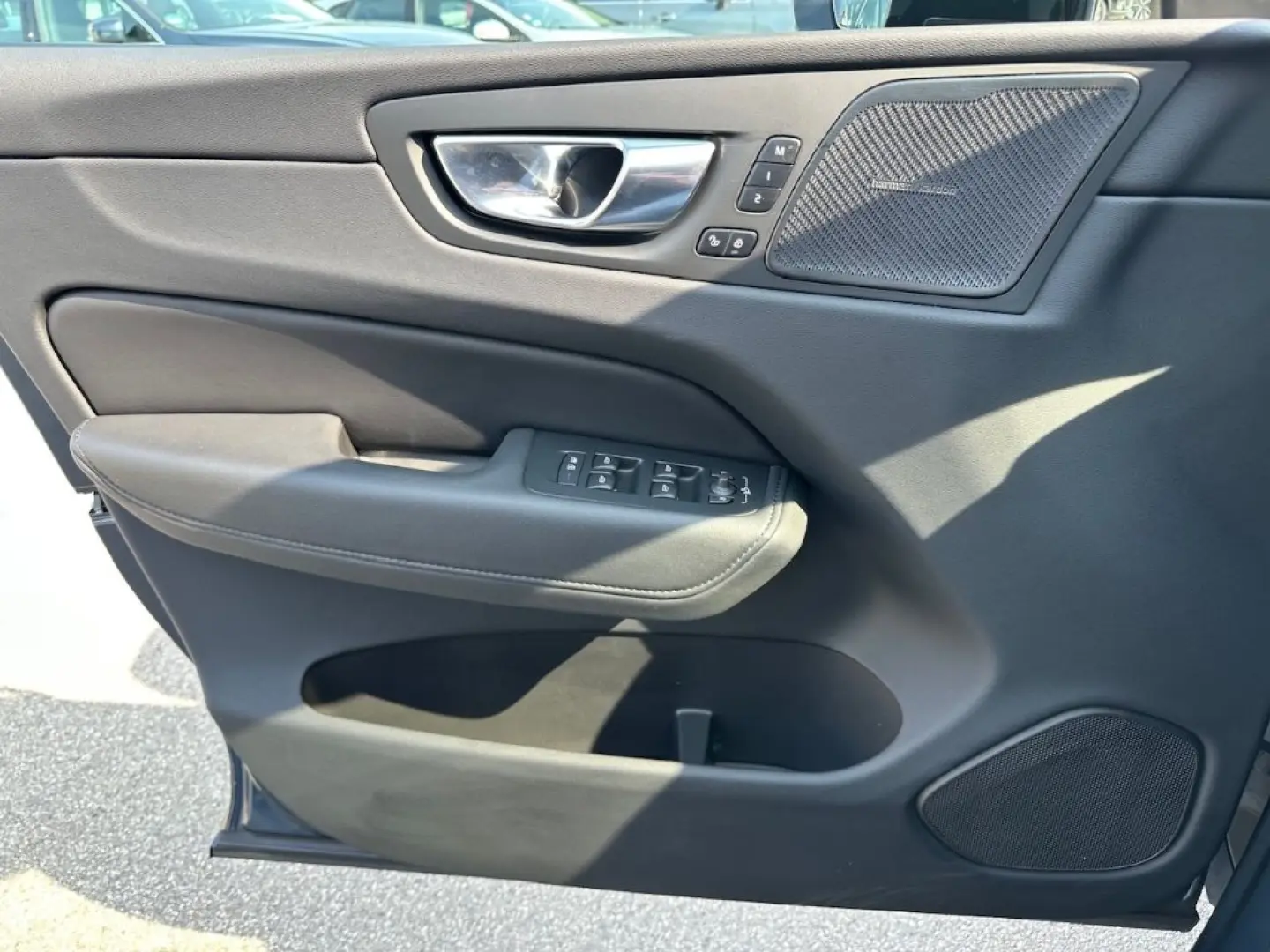 XC60 Plus Dark AWD B4 Diesel EU6d Digitales Cock