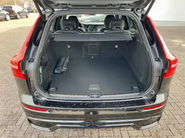 XC60 B4 AWD Plus Dark ACC CAM LED LHZ SHZ STDHZ