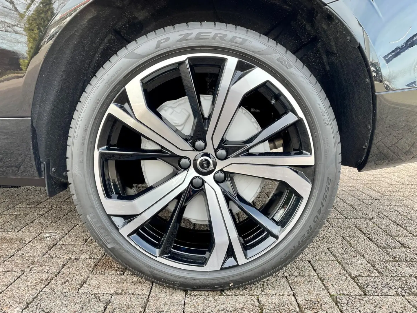 XC60 B4 AWD Plus Dark ACC CAM LED LHZ SHZ STDHZ