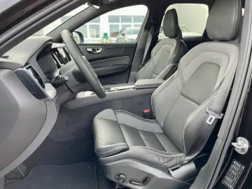 XC60 B4 AWD Plus Dark ACC CAM LED LHZ SHZ STDHZ