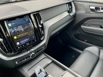 XC60 B4 AWD Plus Dark ACC CAM LED LHZ SHZ STDHZ
