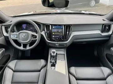 XC60 B4 AWD Plus Dark ACC CAM LED LHZ SHZ STDHZ