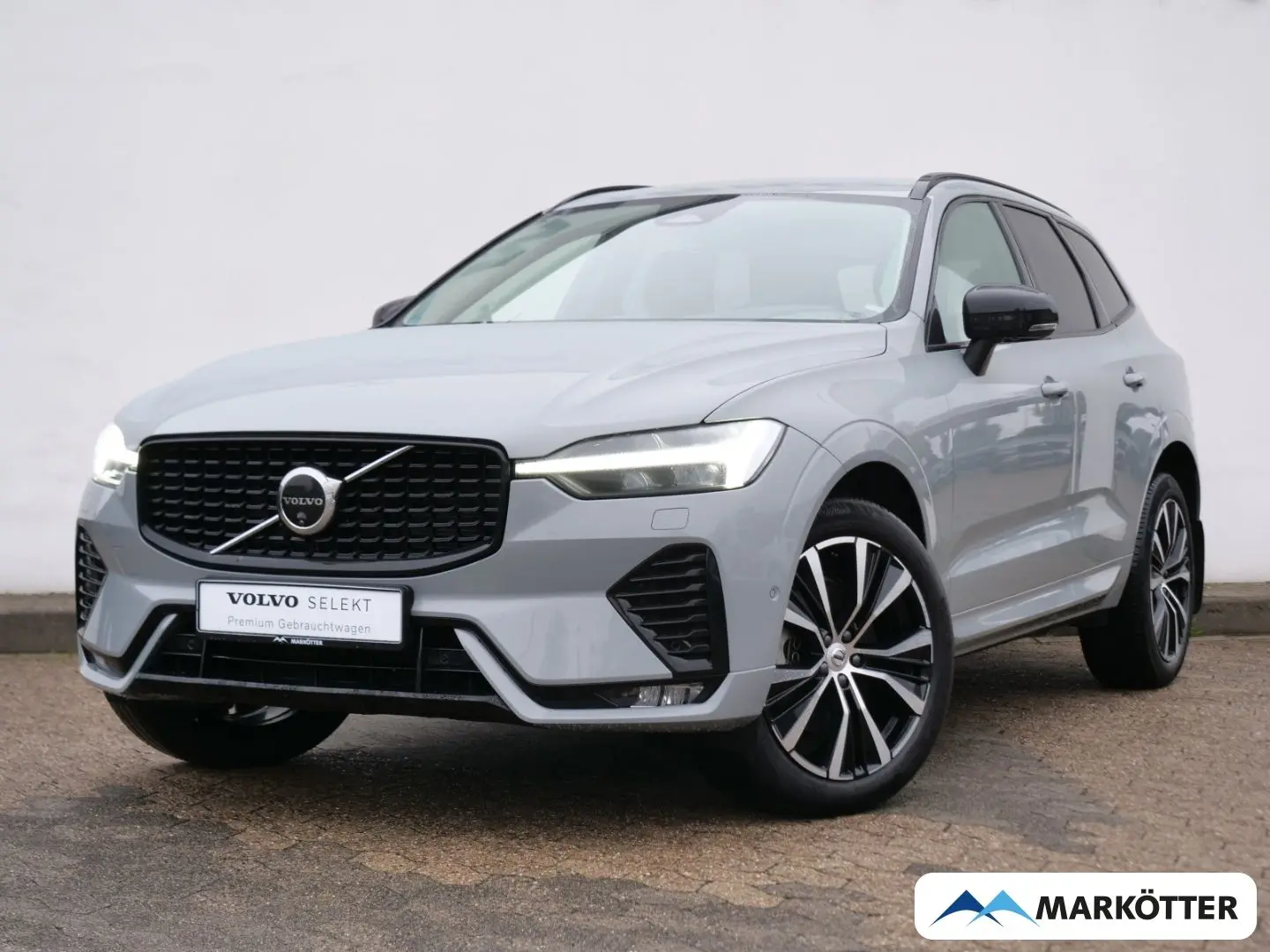 XC60 B4 AWD Plus Dark AHK 360CAM Google