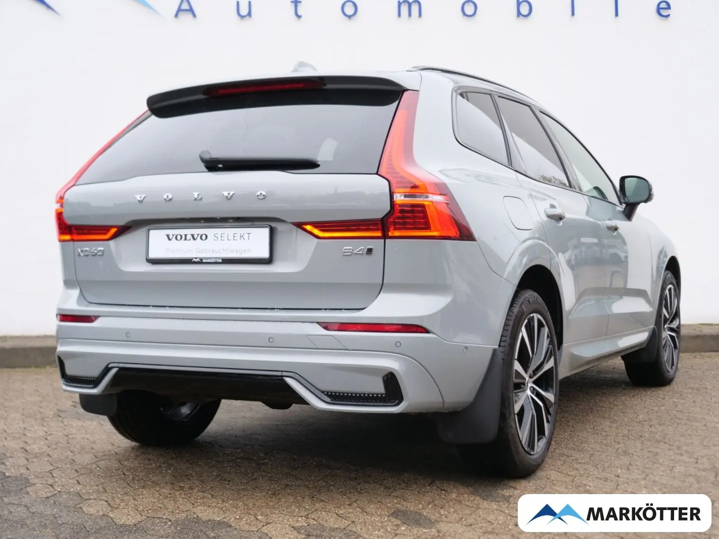 XC60 B4 AWD Plus Dark AHK 360CAM Google