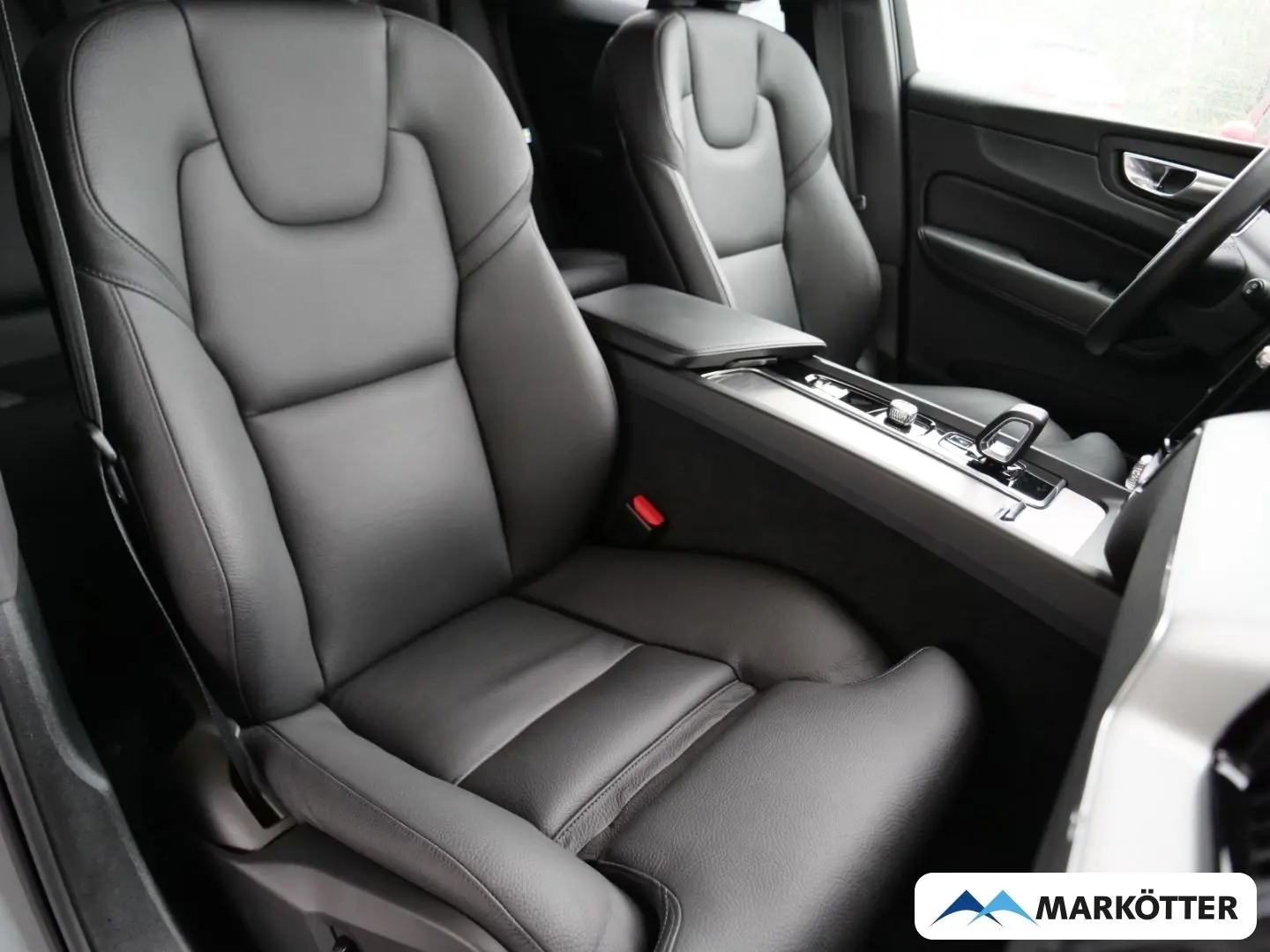 XC60 B4 AWD Plus Dark AHK 360CAM Google
