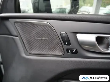 XC60 B4 AWD Plus Dark AHK 360CAM Google