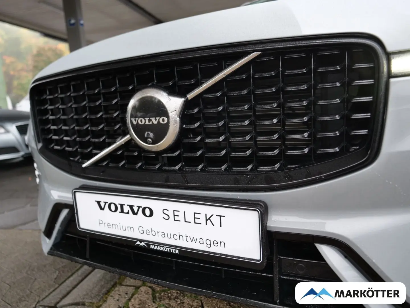 XC60 B4 AWD Plus Dark AHK 360CAM Google