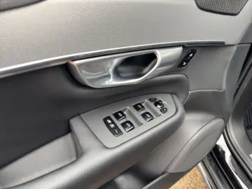 XC90 B5 AWD Plus-Bright 7S Glasd Standh 360  AHK