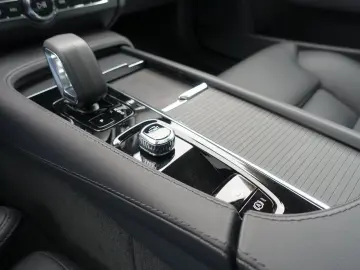 V90 Cross Country B4 AWD Plus AHK H&K Pano BLIS