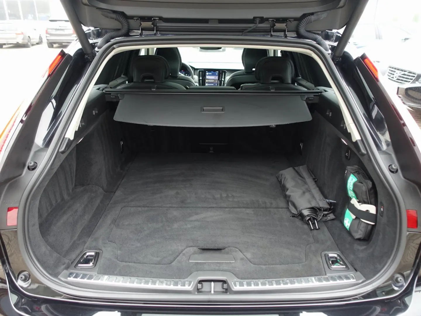 V90 Cross Country B4 AWD Plus AHK H&K Pano BLIS