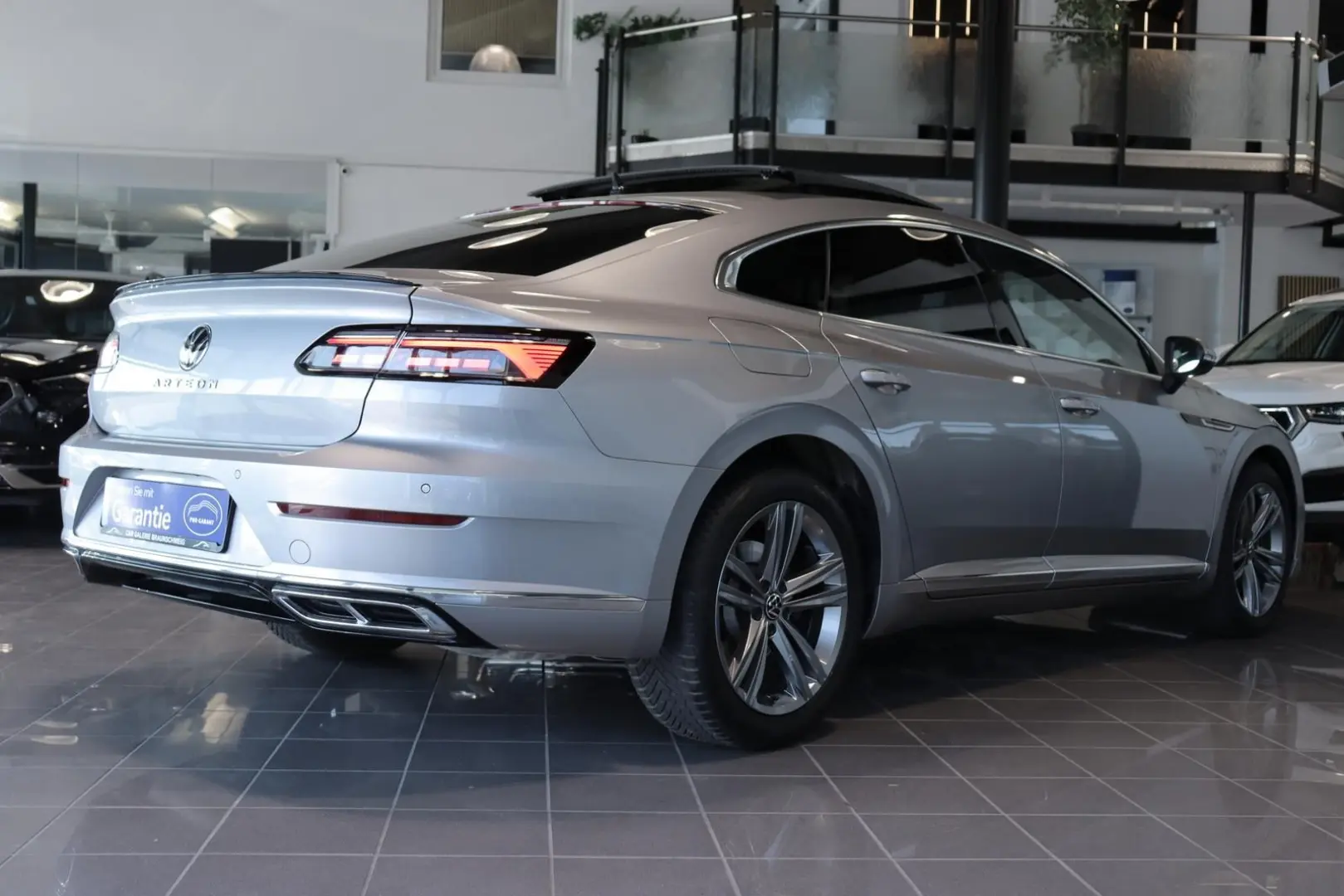Arteon 2.0 TSI R-Line PANORAM KAMERA ACC VIRTUAL
