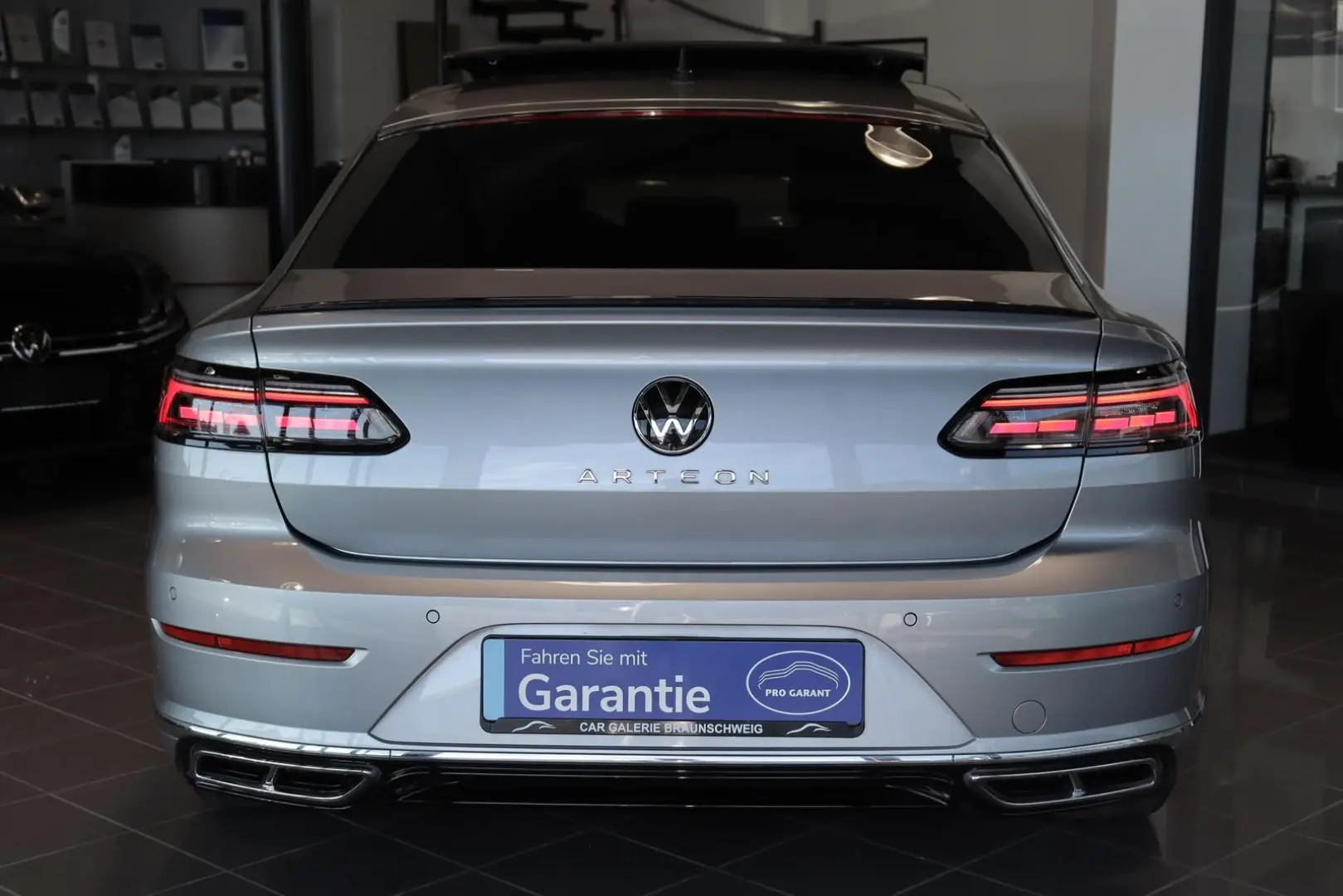 Arteon 2.0 TSI R-Line PANORAM KAMERA ACC VIRTUAL