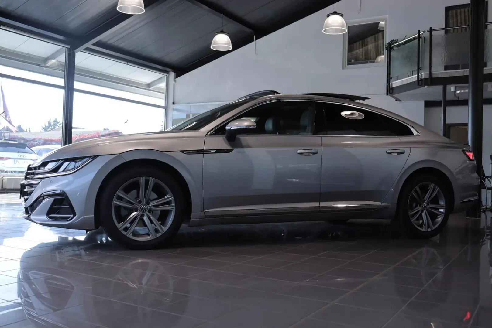 Arteon 2.0 TSI R-Line PANORAM KAMERA ACC VIRTUAL