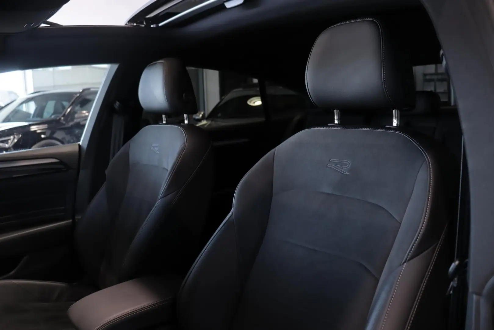 Arteon 2.0 TSI R-Line PANORAM KAMERA ACC VIRTUAL