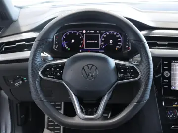 Arteon 2.0 TSI R-Line PANORAM KAMERA ACC VIRTUAL