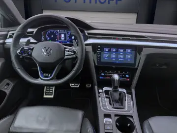 Arteon 2.0 TSI DSG 4M R PANO AHK IQ.LIGHT KAMERA