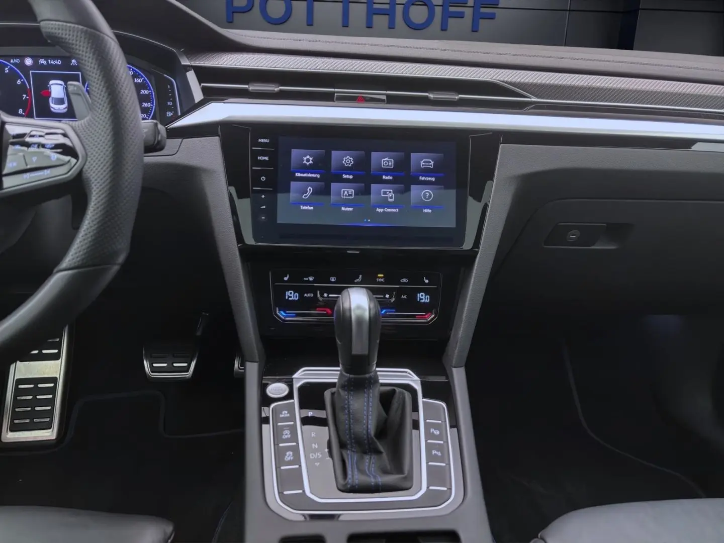 Arteon 2.0 TSI DSG 4M R PANO AHK IQ.LIGHT KAMERA
