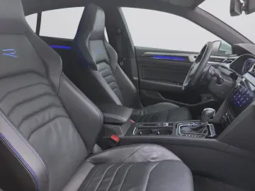 Arteon 2.0 TSI DSG 4M R PANO AHK IQ.LIGHT KAMERA