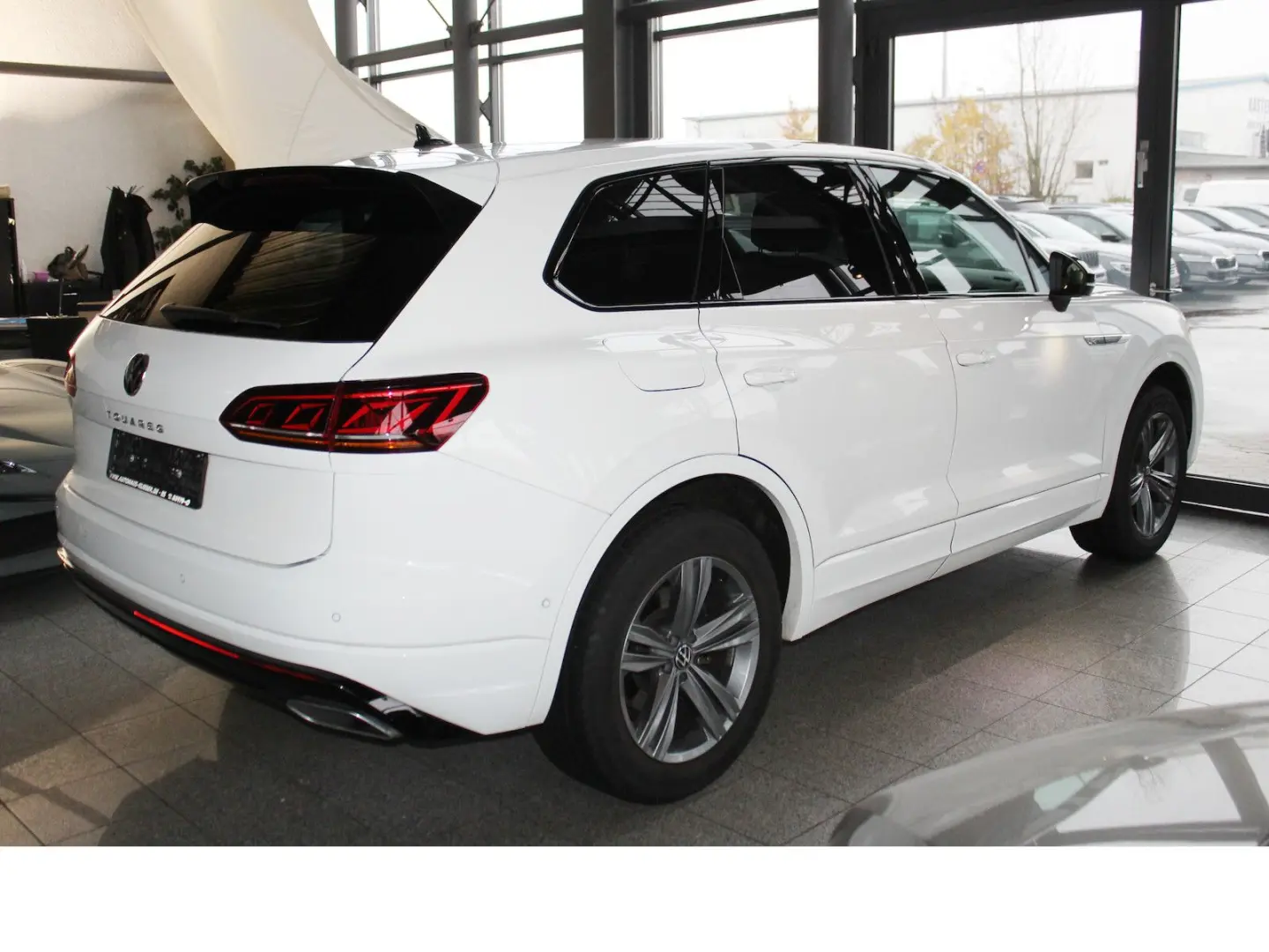 Touareg 3.0 TDI R-Line Black Style IQ AHK V-COP