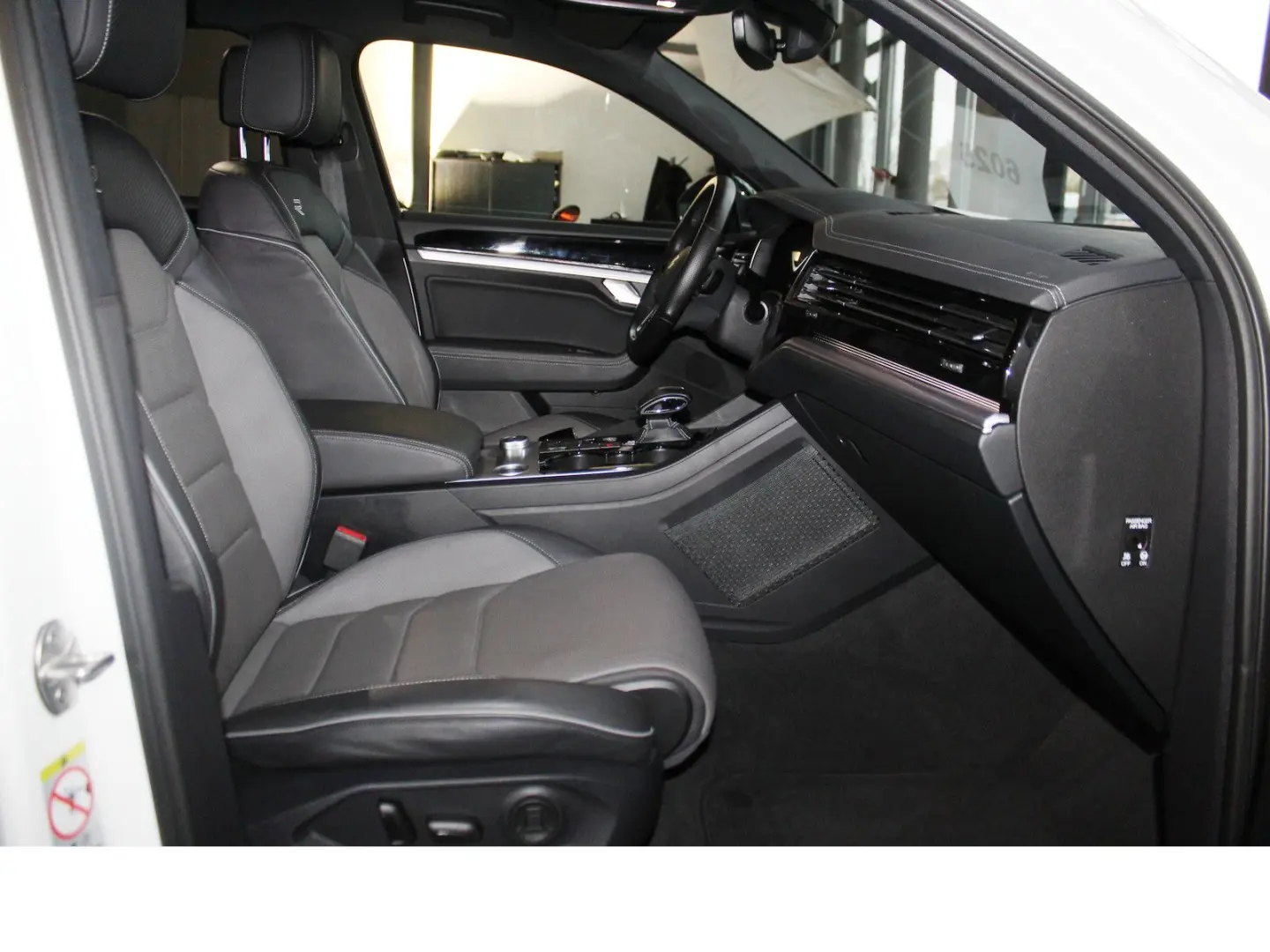 Touareg 3.0 TDI R-Line Black Style IQ AHK V-COP