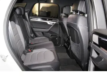 Touareg 3.0 TDI R-Line Black Style IQ AHK V-COP