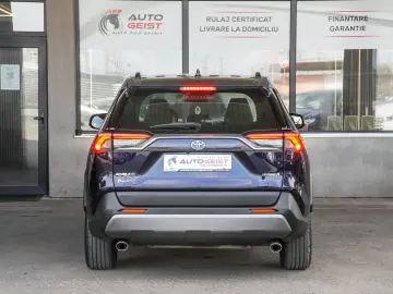 TOYOTA RAV 4 ACTIVE 2WD E-CVT