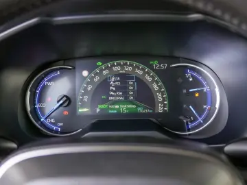 TOYOTA RAV 4 ACTIVE 2WD E-CVT