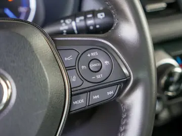 TOYOTA RAV 4 ACTIVE 2WD E-CVT