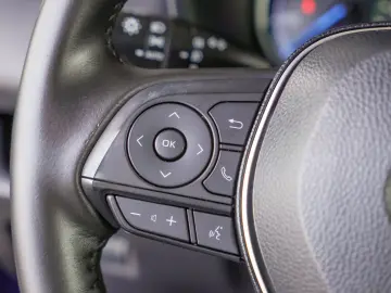 TOYOTA RAV 4 ACTIVE 2WD E-CVT