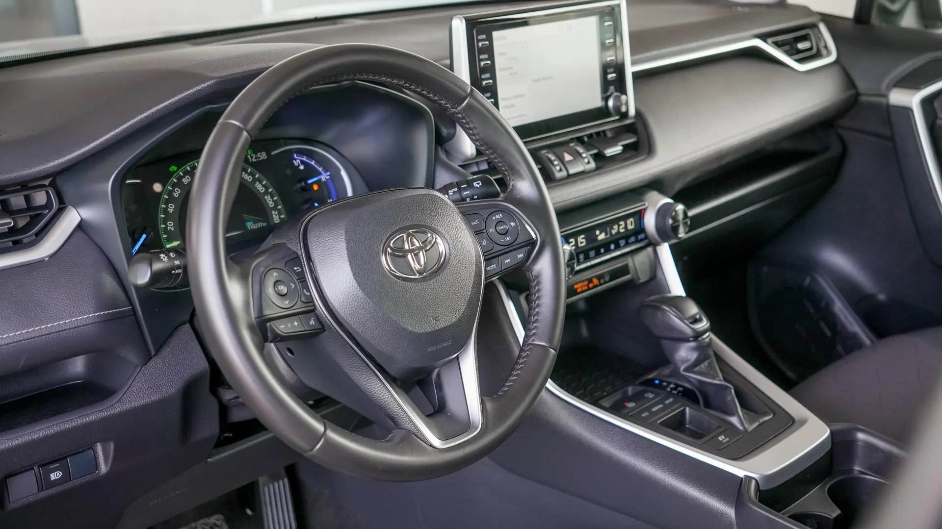 TOYOTA RAV 4 ACTIVE 2WD E-CVT