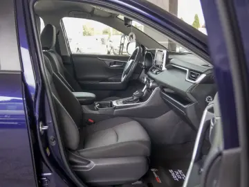 TOYOTA RAV 4 ACTIVE 2WD E-CVT