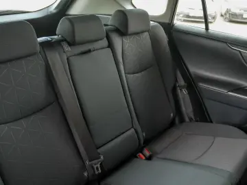 TOYOTA RAV 4 ACTIVE 2WD E-CVT