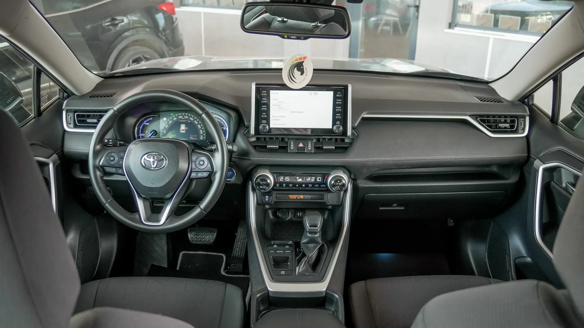 TOYOTA RAV 4 ACTIVE 2WD E-CVT
