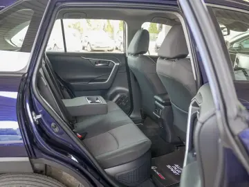 TOYOTA RAV 4 ACTIVE 2WD E-CVT