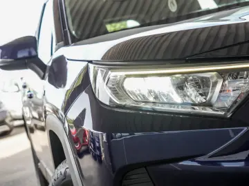 TOYOTA RAV 4 ACTIVE 2WD E-CVT