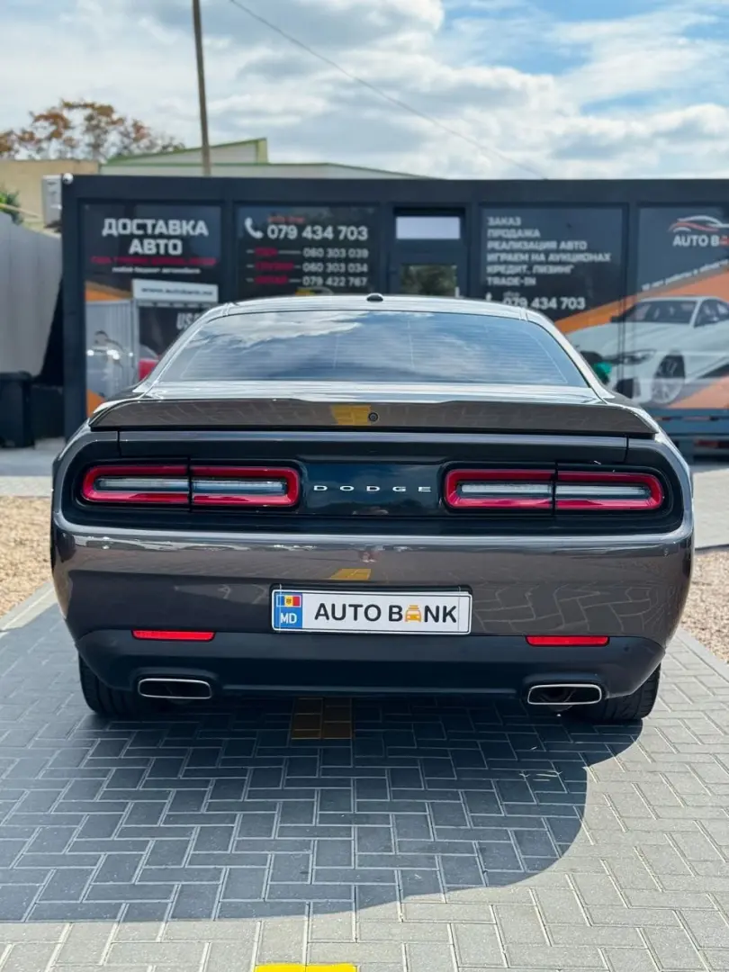 Dodge Challenger